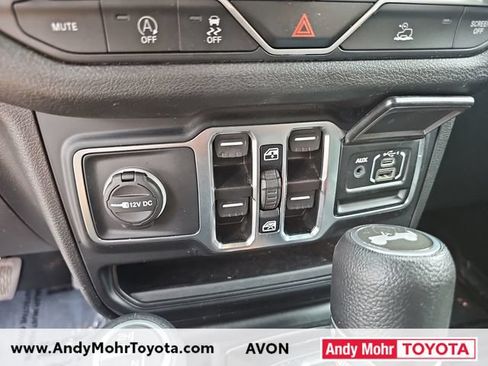 Used 2024 Jeep Wrangler Unlimited Sport AWD/4WD image 22