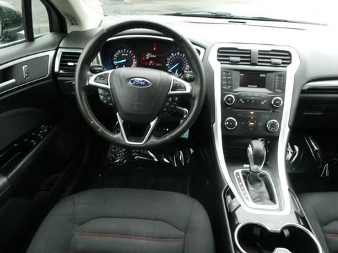 Used 2016 Ford Fusion SE w/ Equipment Group 201A image 11