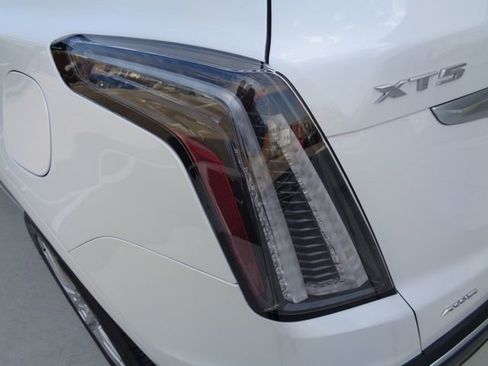 Certified 2023 Cadillac XT5 Sportv w/ Technology Package image 13