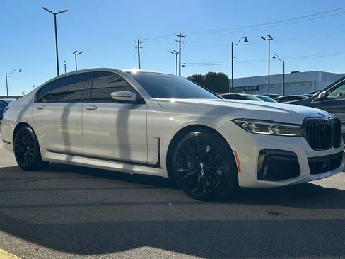 Used 2020 BMW 750i xDrive w/ Executive Package image 13