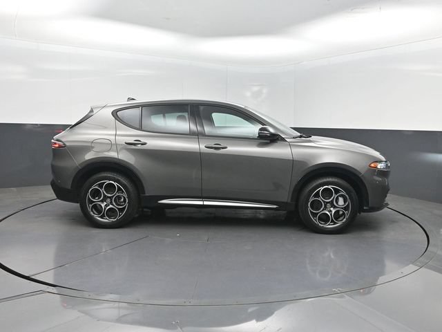 Used 2024 Alfa Romeo Tonale Ti AWD/4WD image 32