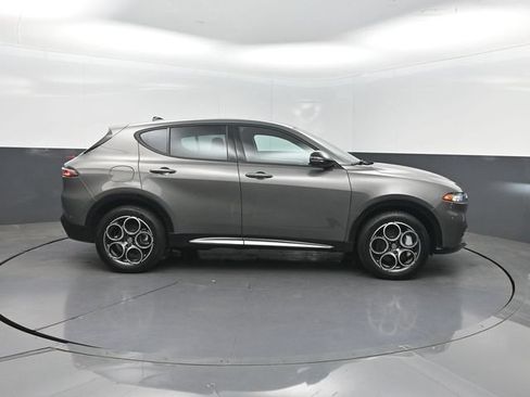 Used 2024 Alfa Romeo Tonale Ti AWD/4WD image 32