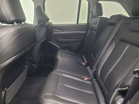 Used 2023 Jeep Grand Cherokee 4WD 4xe image 18