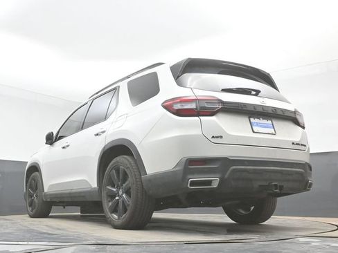 Used 2025 Honda Pilot Black Edition image 34