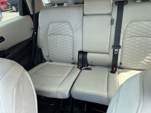 Used 2024 Nissan Pathfinder SV AWD/4WD image 29