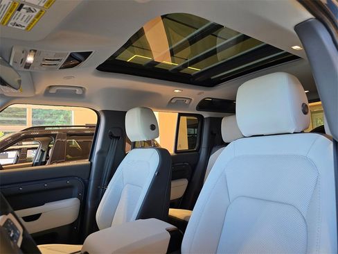 New 2025 Land Rover Defender 110 S image 22