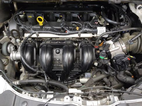 Used 2019 Ford Escape S image 30