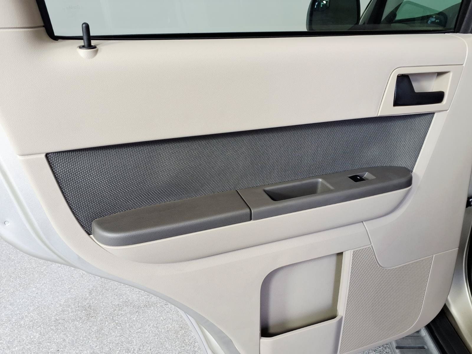 Used 2010 Ford Escape XLT FWD image 12