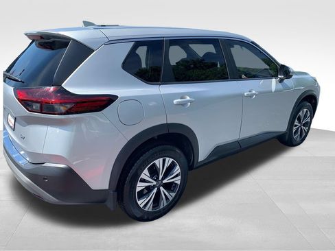 Used 2023 Nissan Rogue SV FWD image 5