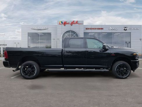 New 2026 RAM 3500 Laramie AWD/4WD image 6