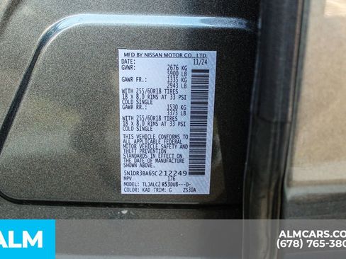 Used 2025 Nissan Pathfinder SV image 43