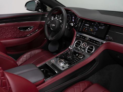 Used 2021 Bentley Continental GT V8 AWD/4WD image 46