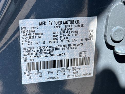 Used 2025 Ford Explorer ST w/ Sun And Sound Package AWD/4WD image 23
