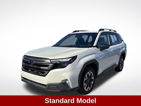Used 2025 Subaru Forester Premium AWD/4WD image 2