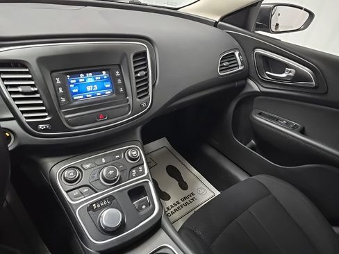 Used 2015 Chrysler 200 Limited w/ Convenience Group FWD image 25