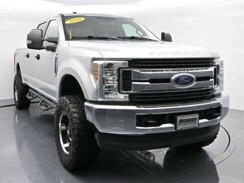 Used 2018 Ford F250 XLT AWD/4WD image 2