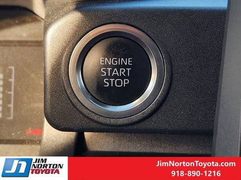 Used 2025 Toyota 4Runner SR5 image 22