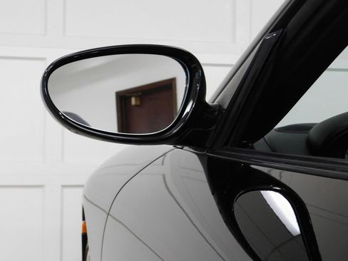 Used 2004 Porsche 911 Carrera RWD image 40