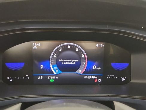 Used 2024 Volkswagen Taos SE w/ Panoramic Sunroof Package image 10