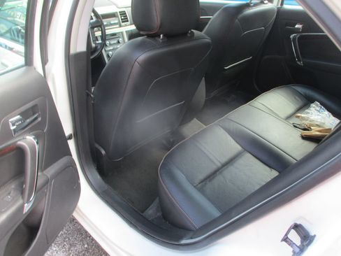 Used 2012 Lincoln MKZ FWD image 7