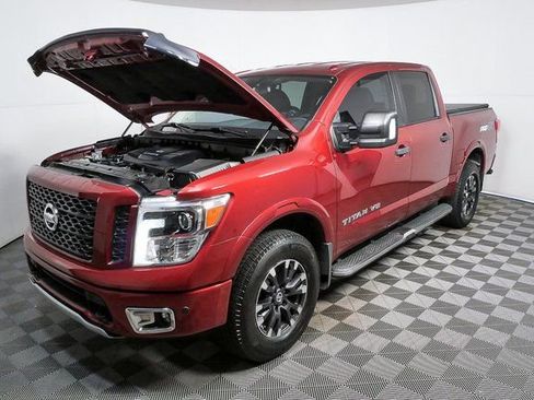 Used 2018 Nissan Titan PRO-4X w/ Pro-4x Convenience Package image 28