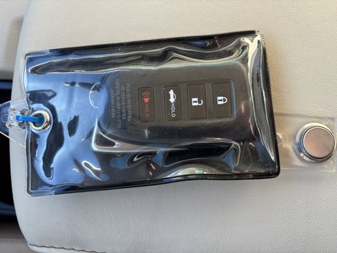 Used 2017 Lexus ES 350 image 36