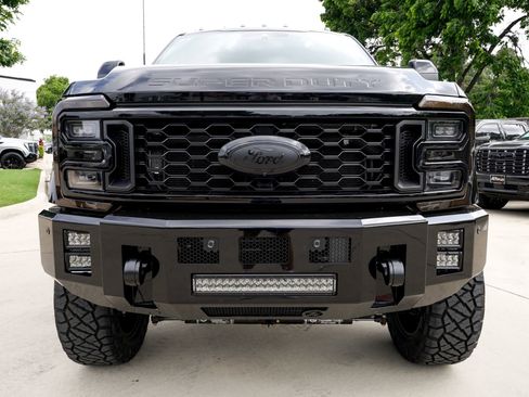 Used 2026 Ford F450 Platinum w/ FX4 Off-Road Package AWD/4WD image 3