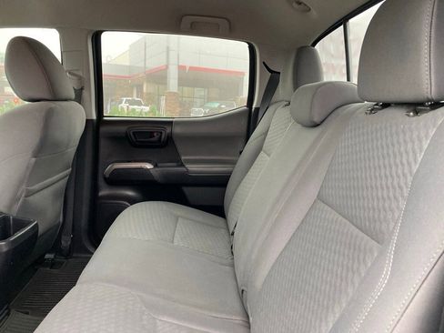 Used 2022 Toyota Tacoma SR5 image 10