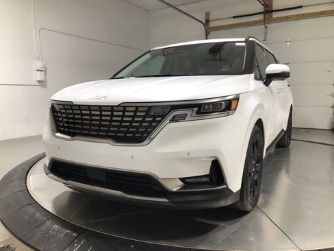 Certified 2024 Kia Carnival SX Prestige image 3