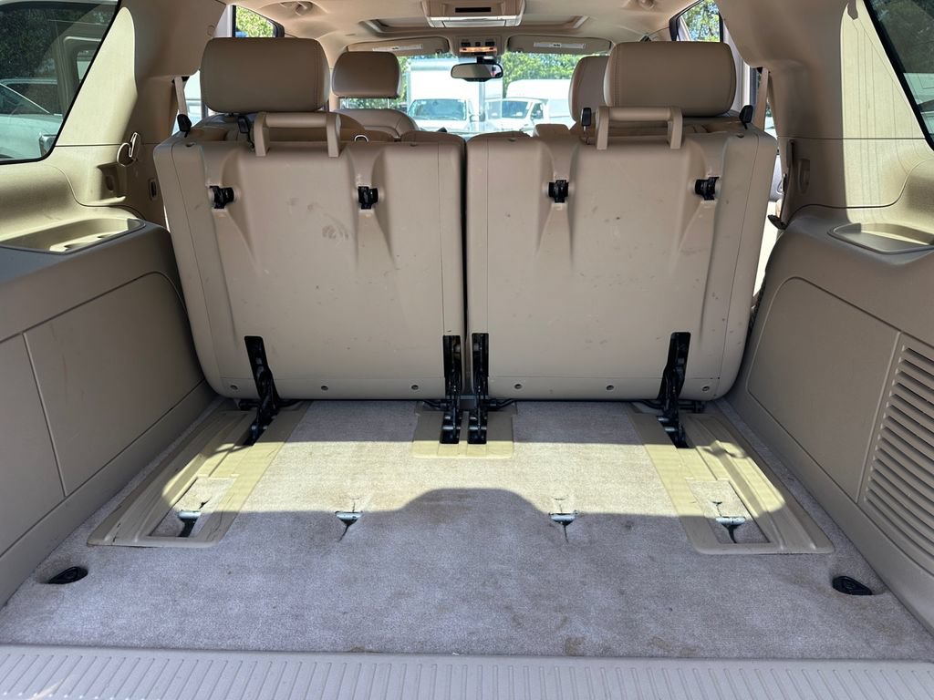 Used 2007 Chevrolet Tahoe LTZ w/ LTZ Preferred Equipment Group RWD image 21