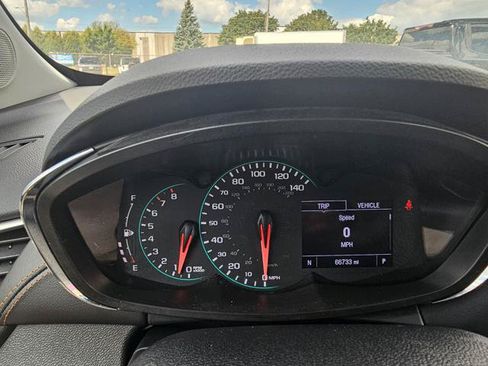 Used 2020 Chevrolet Trax LT w/ Redline Edition AWD/4WD image 15