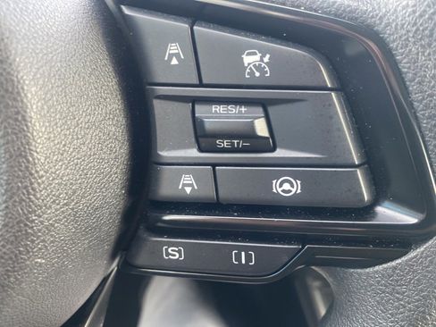 Used 2024 Subaru Crosstrek 2.0i Premium image 11