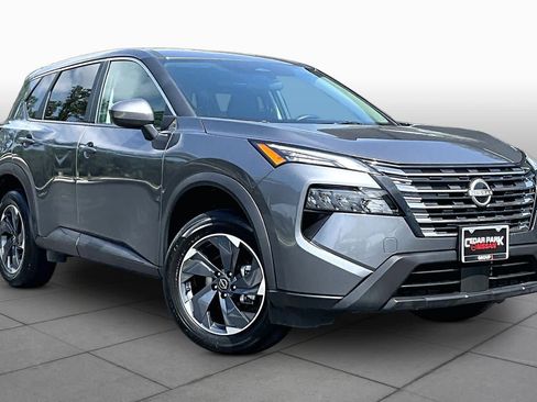 Used 2025 Nissan Rogue SV FWD image 3