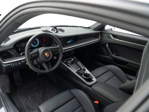 Certified 2026 Porsche 911 Carrera 4S image 4