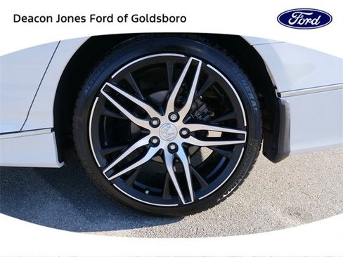 Used 2022 Honda Accord Touring image 12