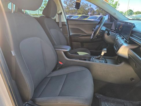Used 2024 Hyundai Kona SEL AWD/4WD image 9
