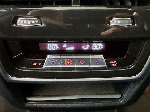 Used 2022 BMW X5 xDrive40i w/ Premium Package image 25