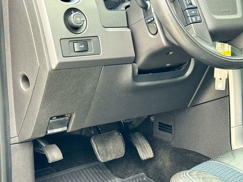 Used 2013 Ford F150 Raptor w/ Luxury Equipment Group image 17