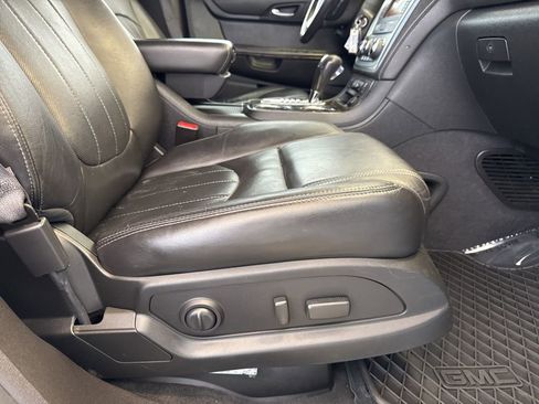 Used 2014 GMC Acadia SLT image 38