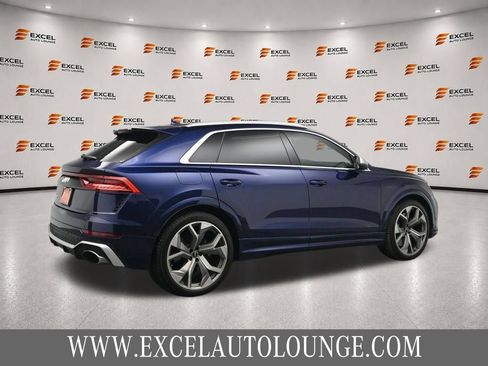 Used 2022 Audi RS Q8 w/ Luxury Package AWD/4WD image 4