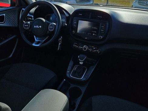 Used 2024 Kia Soul LX w/ Option Group 015 image 18