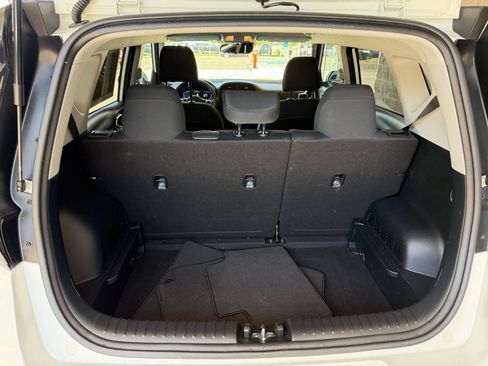 Used 2025 Kia Soul LX w/ LX Technology Package FWD image 29
