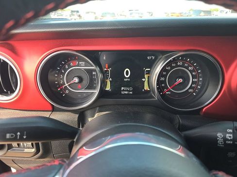 Used 2021 Jeep Wrangler Unlimited Rubicon AWD/4WD image 13