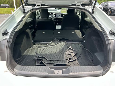 Used 2023 Toyota Prius LE image 12