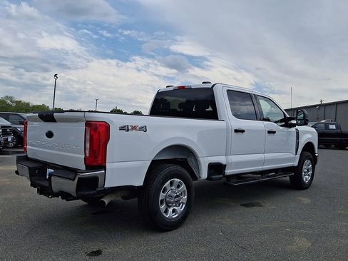 Used 2024 Ford F350 XLT AWD/4WD image 6