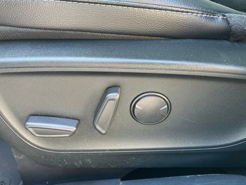 Used 2022 Ford Escape SEL FWD image 17