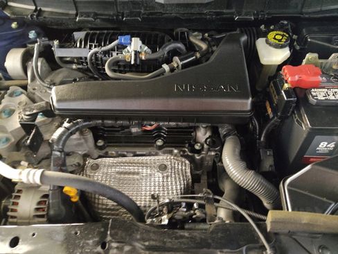 Used 2020 Nissan Rogue SV image 30