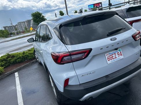 Used 2025 Ford Escape Active AWD/4WD image 4