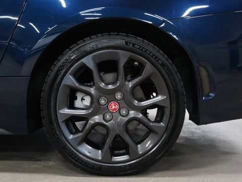 Used 2018 FIAT 124 Spider Abarth w/ Convenience Group RWD image 27