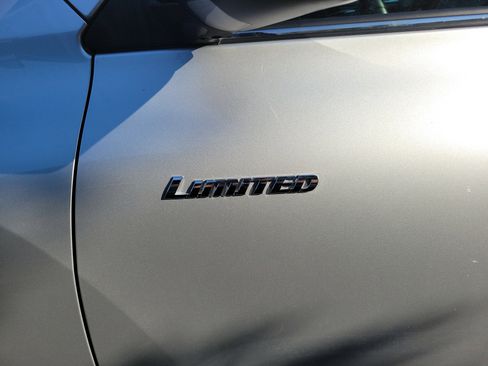 Used 2012 Toyota Highlander Limited w/ Tow Pkg AWD/4WD image 28